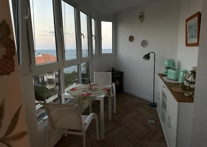 Cozy With Seaview *