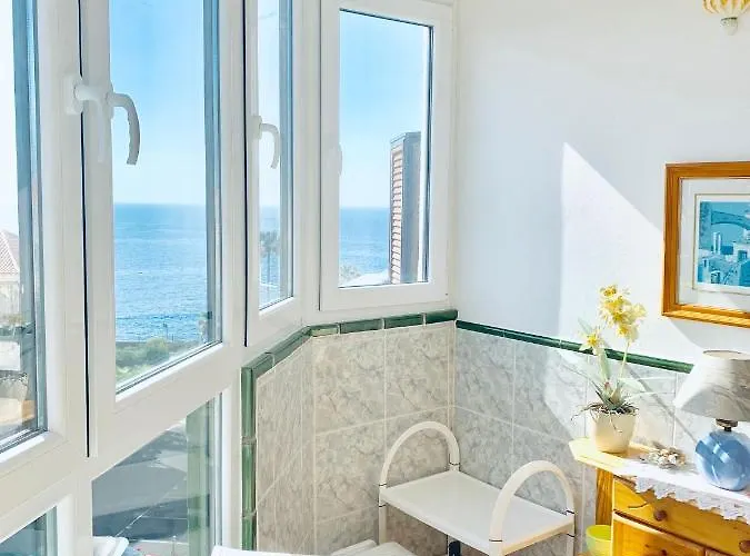 شقة Cozy Studio With Seaview طوستا ديل سيلونثيو